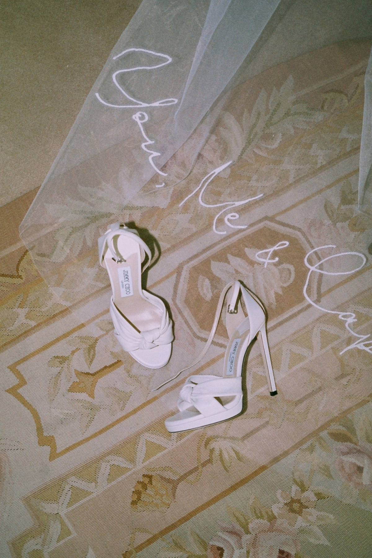 Home 109 ACCESSORIES SHOES VEILS Georgina Harrison Photography